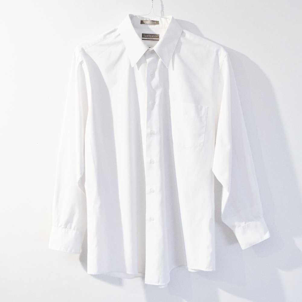 VAN HEUSEN Fitted Wrinkle-Free Classic White Poplin Button Up Dress Shirt